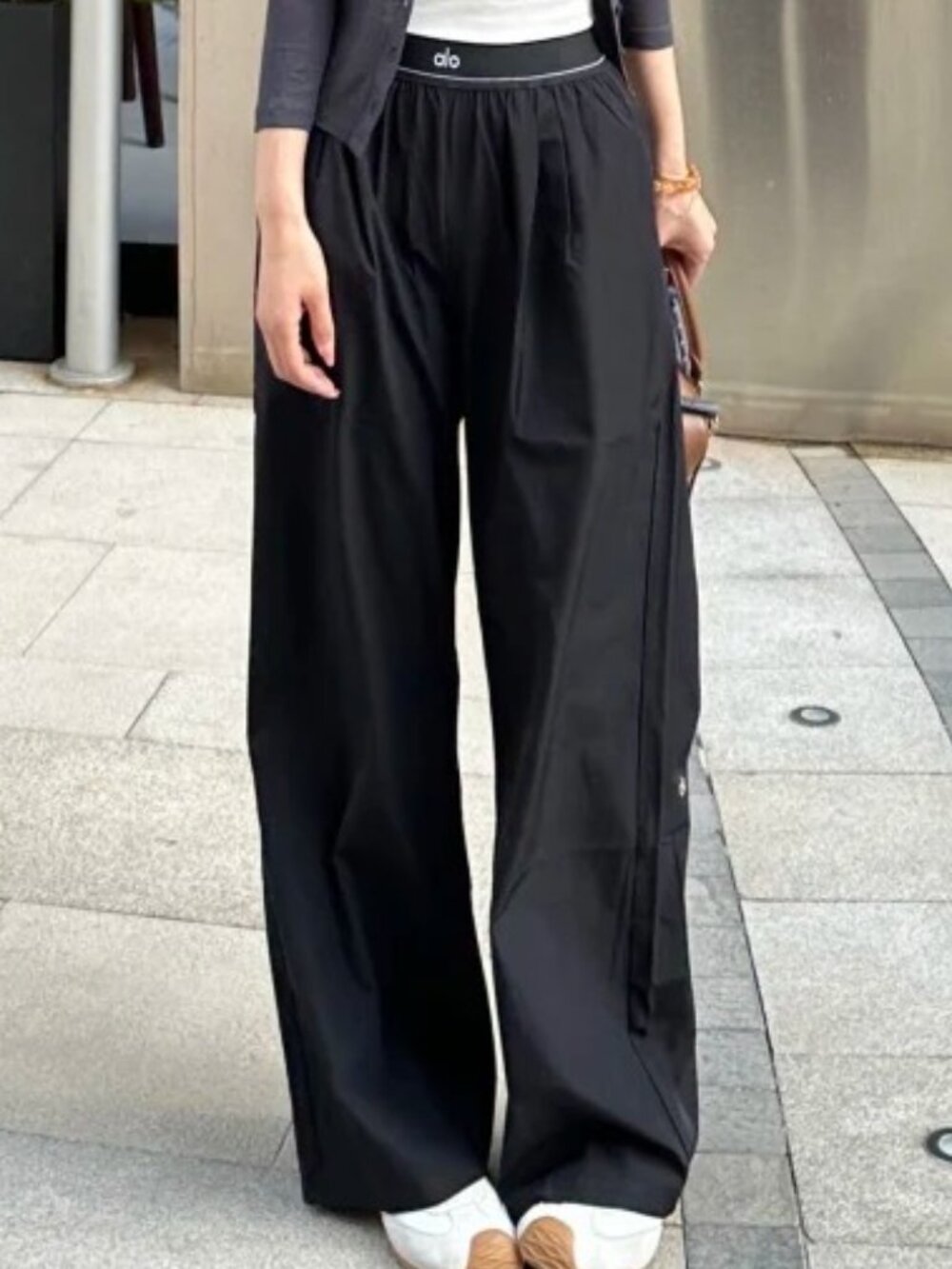 NWT | Alo Yoga 🖤 Black High Waisted Wide Leg Pants 😁 Minimalist & Authentic